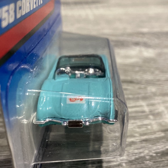 Hot Wheels | ‘58 Corvette - 1:64 Scale - Picture 6 of 10